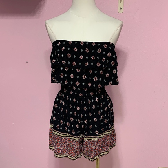 Hollister Black Strapless Patterned Romper XS - Picture 2 of 10